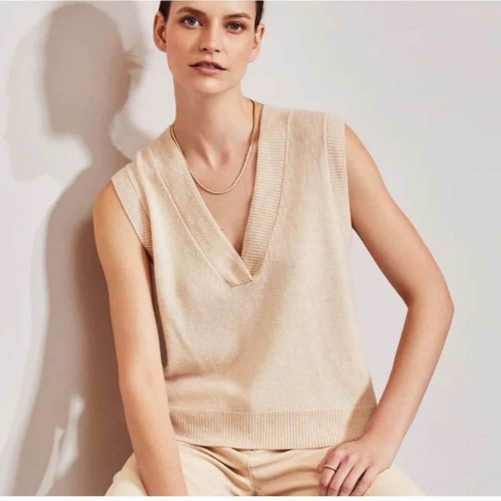 NWT 525 America Tan V- NECK Sweater Vest Tank Size S